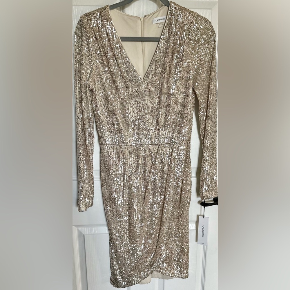 RARE CALVIN KLEIN NWT Sequined Faux-Wrap Dress in Light Gold—4 - Picture 12 of 13
